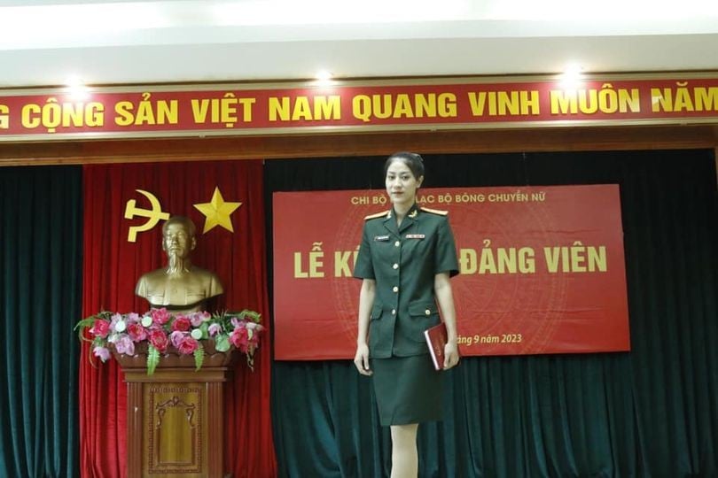Làm nên lịch sử ở giải châu Á, hoa khôi bóng chuyền Việt Nam nhận vinh dự lớn - Ảnh 1