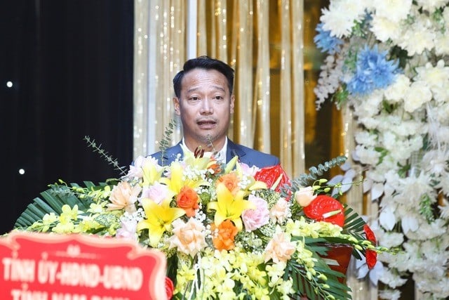 HLV Vũ Hồng Việt đặt mục tiêu top 3 tại V-League 2023/2024