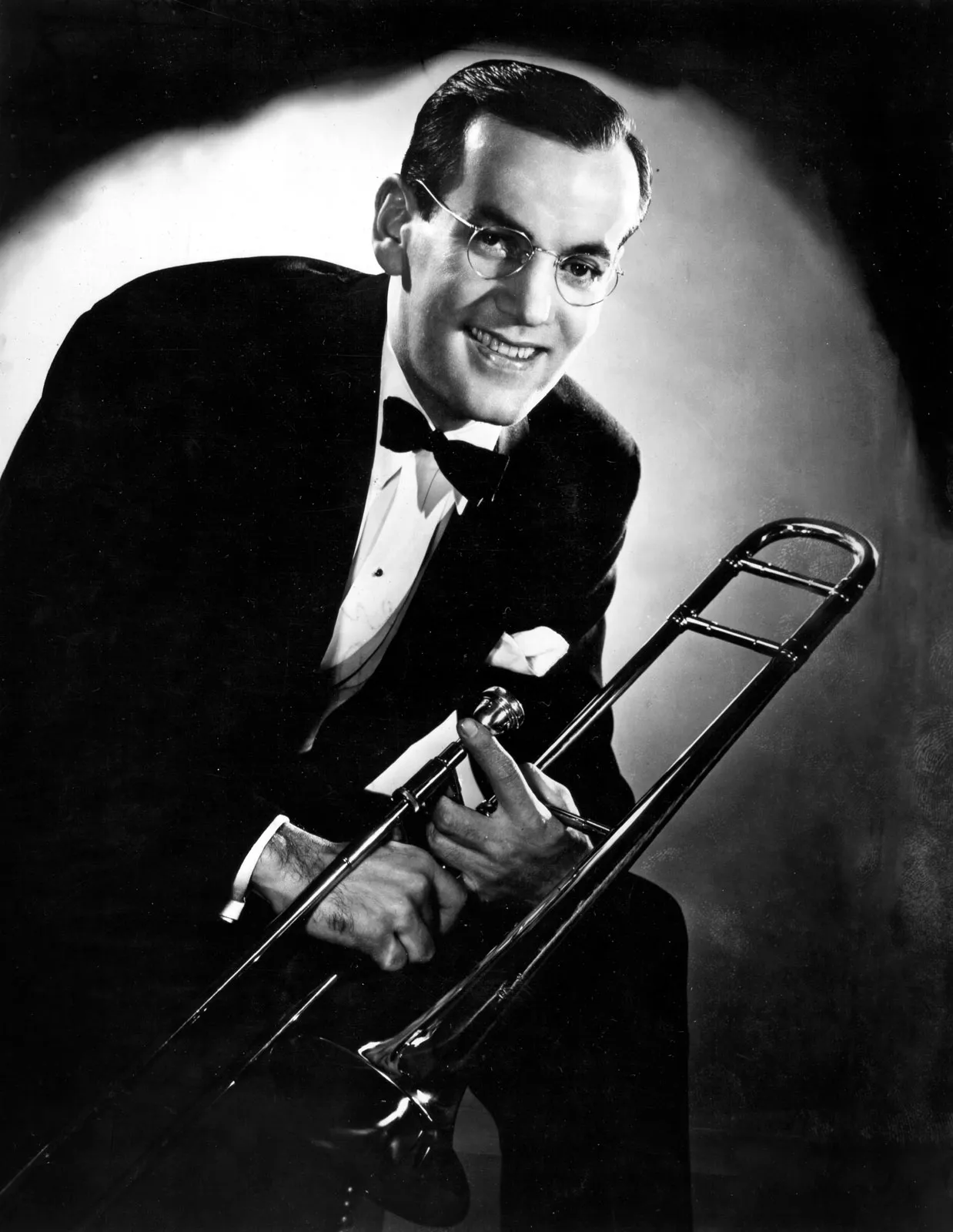 Glenn Miller, c. 1940. Ảnh: Michael Ochs Archives/Getty Images