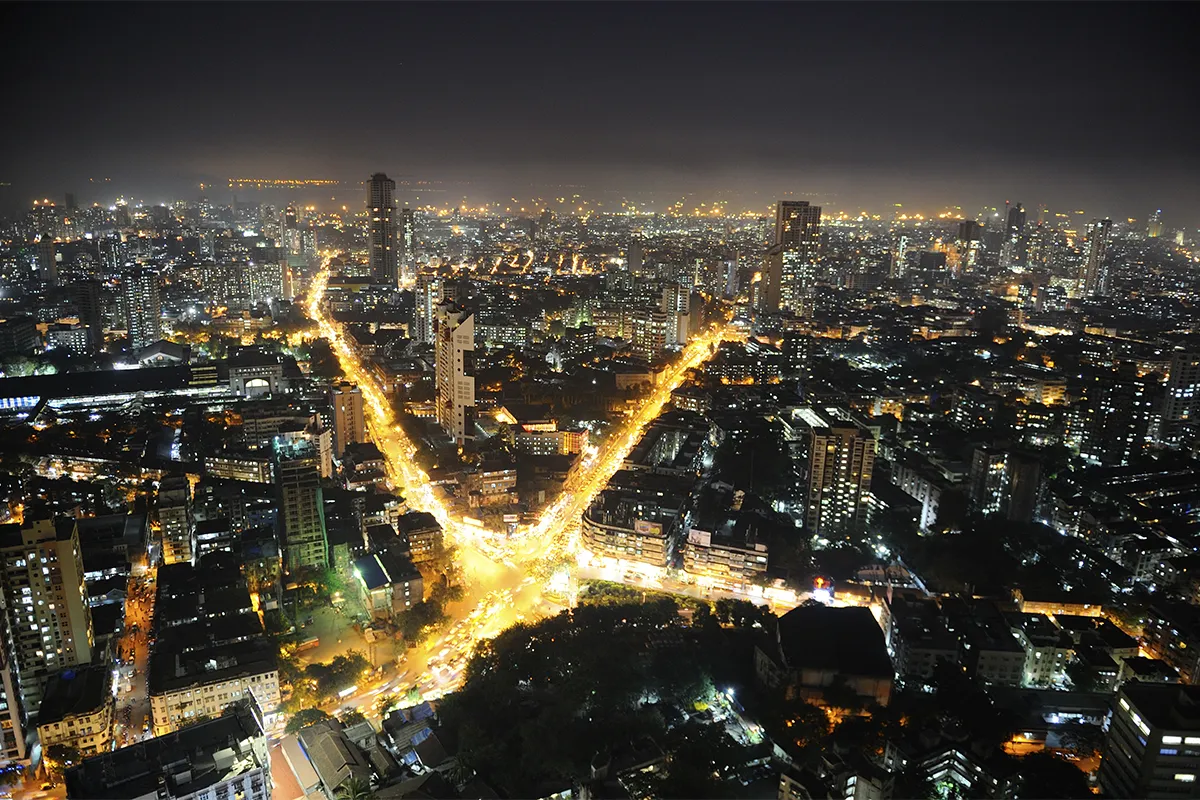 Toàn cảnh khu vực phía nam Mumbai, Ấn Độ vào ban đêm từ trên cao. Ảnh: Getty Images