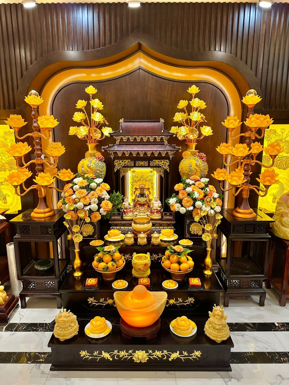 Thiết kế và setup bàn thờ Thần Tài theo yêu cầu tại Đồ Thờ Thịnh Vượng - Ảnh 2