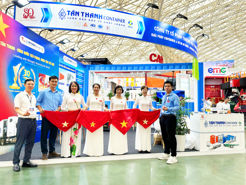 TÂN THANH CONTAINER KHẲNG ĐỊNH VỊ THẾ THƯƠNG HIỆU VIỆT TẠI TRIỂM LÃM THÀNH TỰU QUỐC GIA A80 - Ảnh 1
