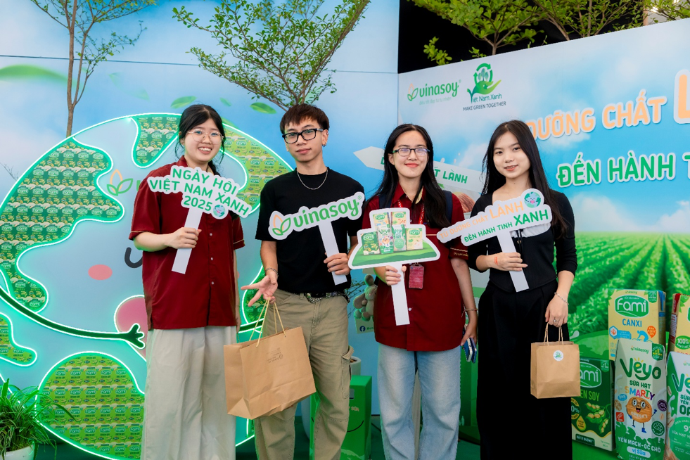 VINASOY CHUNG TAY CÙNG CỘNG ĐỒNG KIẾN TẠO VIỆT NAM XANH - Ảnh 2