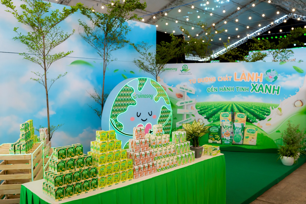 VINASOY CHUNG TAY CÙNG CỘNG ĐỒNG KIẾN TẠO VIỆT NAM XANH - Ảnh 1